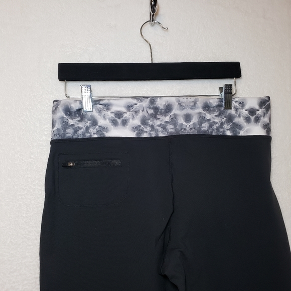 LULULEMON ATHLETICA ~ Wide Leg - Picture 4 of 6